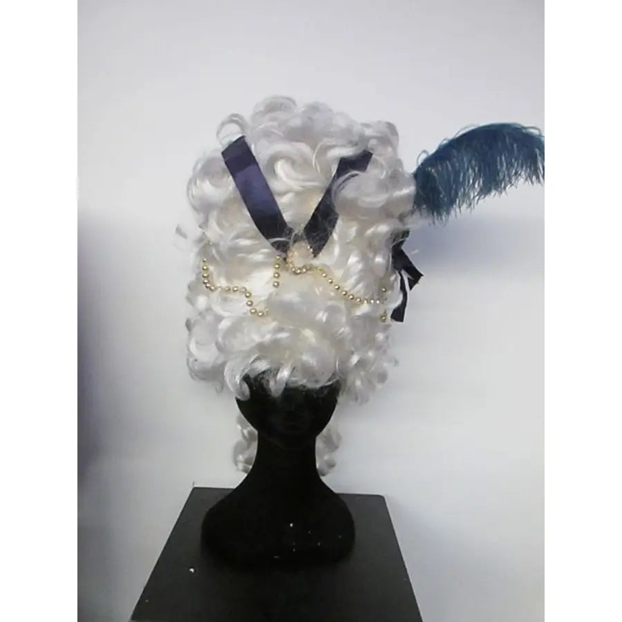 Peluca Pompador con Lazo y Pluma Granate