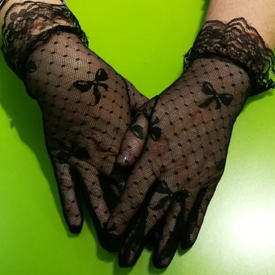 Laces Gloves