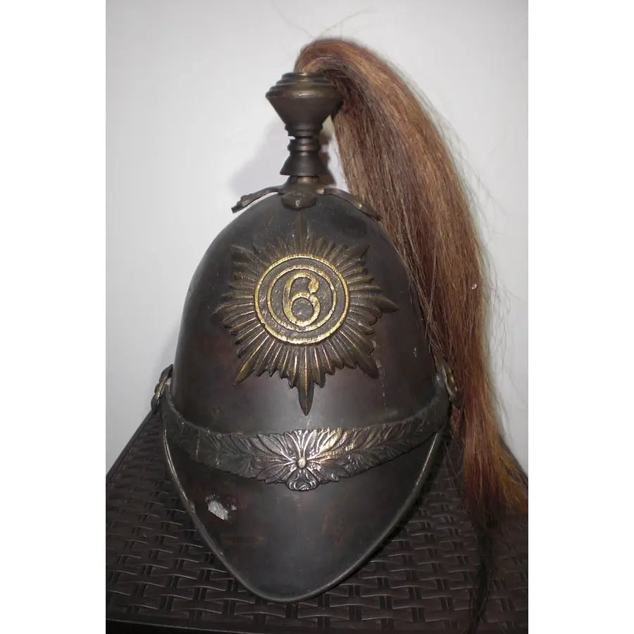 Casco de Metal con Cola de Caballo — Accesorio Guerrero Romano