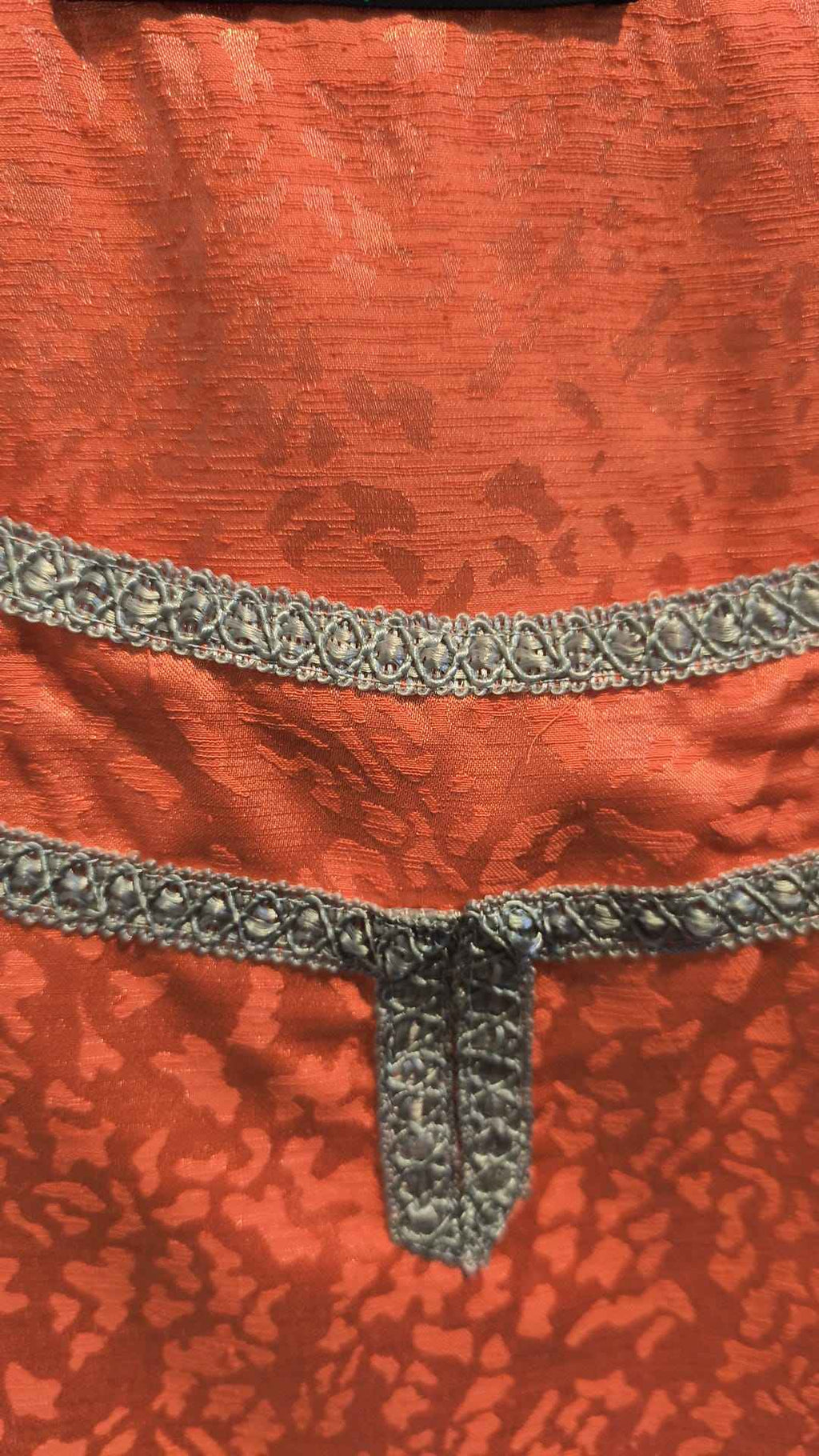 Camisa Medieval Salmón con Pasamanería Dorada
