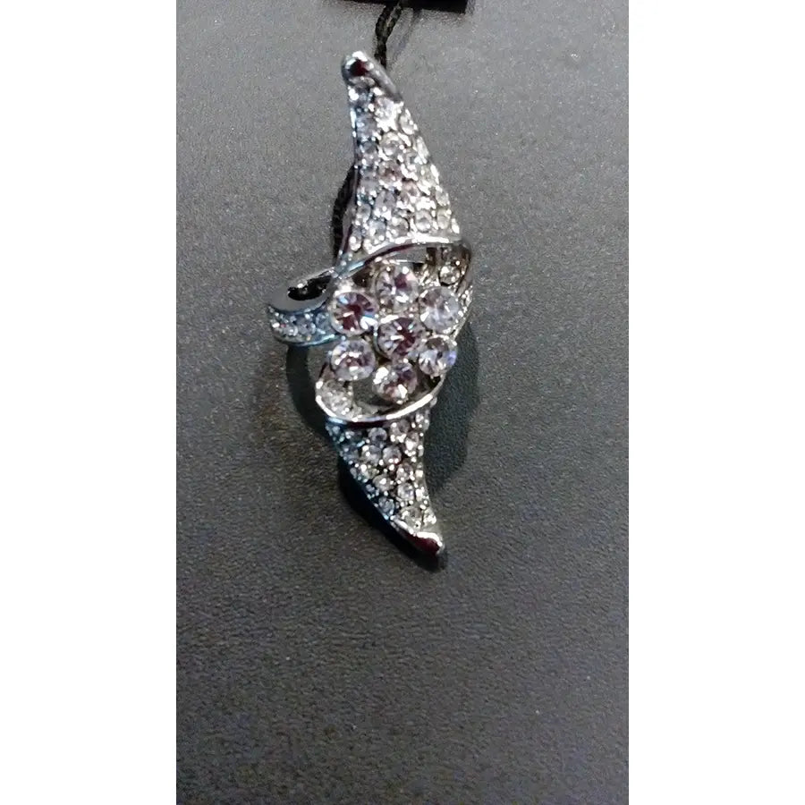 Anillo Alargado Piedras Brillantes