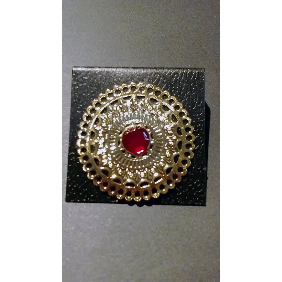 Broche Calado Con Piedra