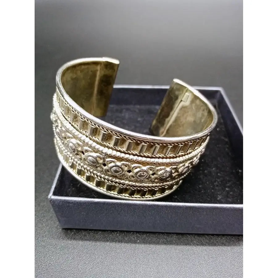 Brazalete Plateado Flores