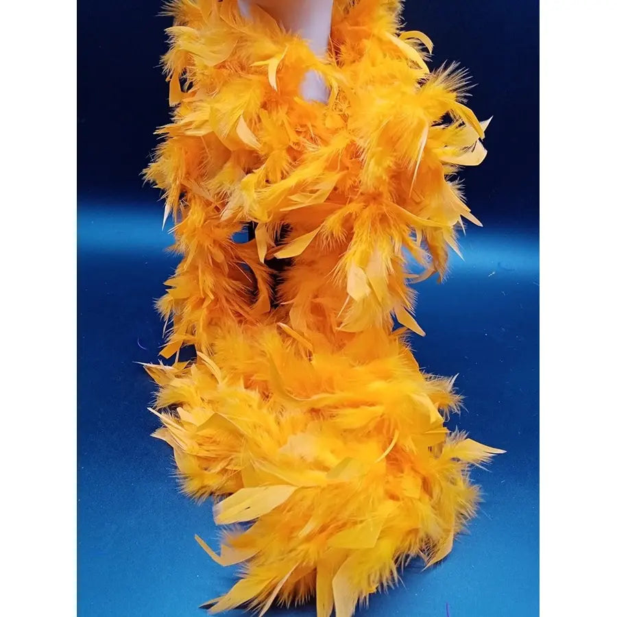Boa Naranja Plumas
