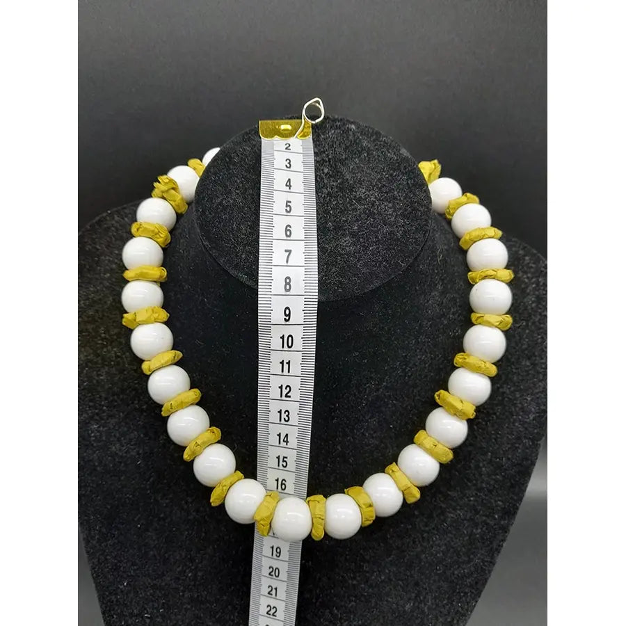 Collar Bolas Sevillana Blancas Y Papel