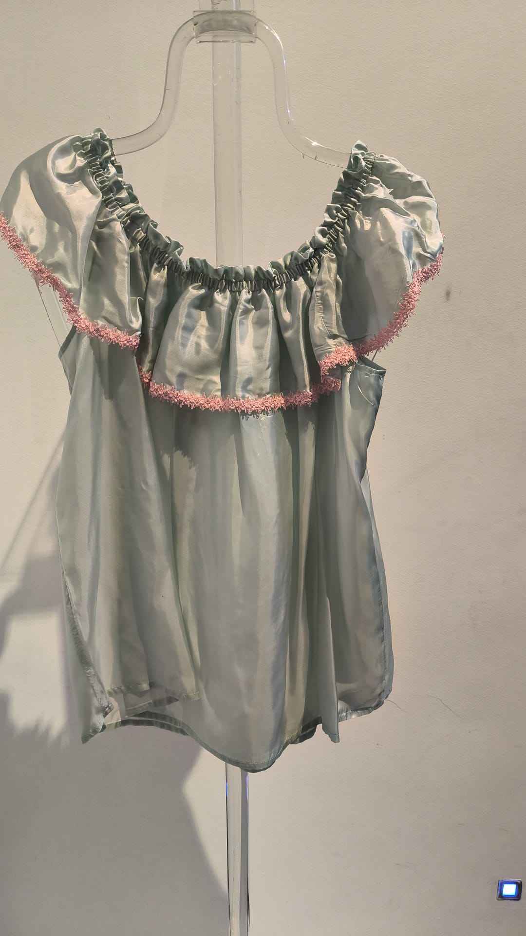 Camisa Medieval Verde Agua con Pasamanería Rosa