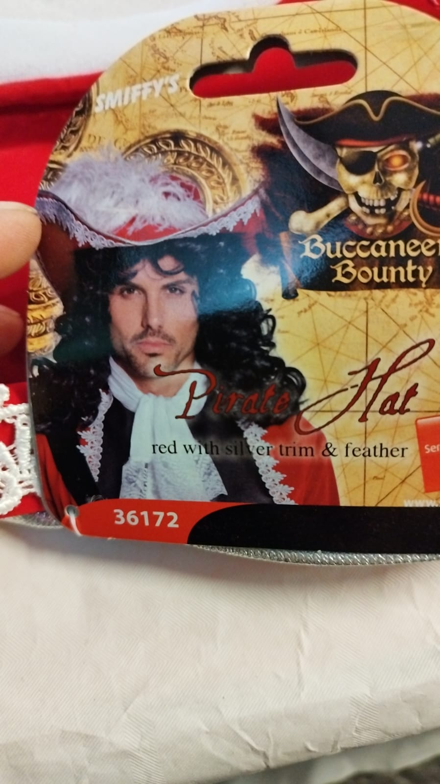 Sombrero de Pirata Rojo con Ribete Plateado y Pluma