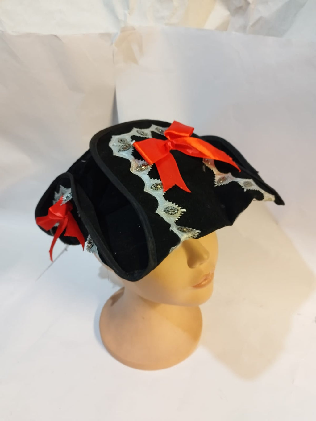 Gorro Pirata Tricornio Negro con Encaje Adulto