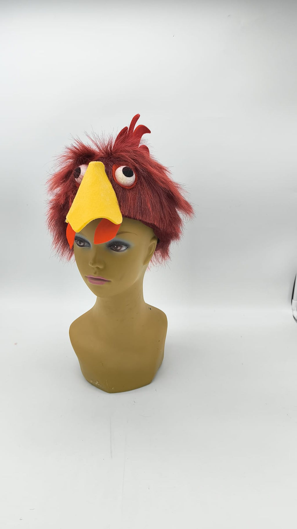 Casquete Gallo Artesanal con Pico y Cresta