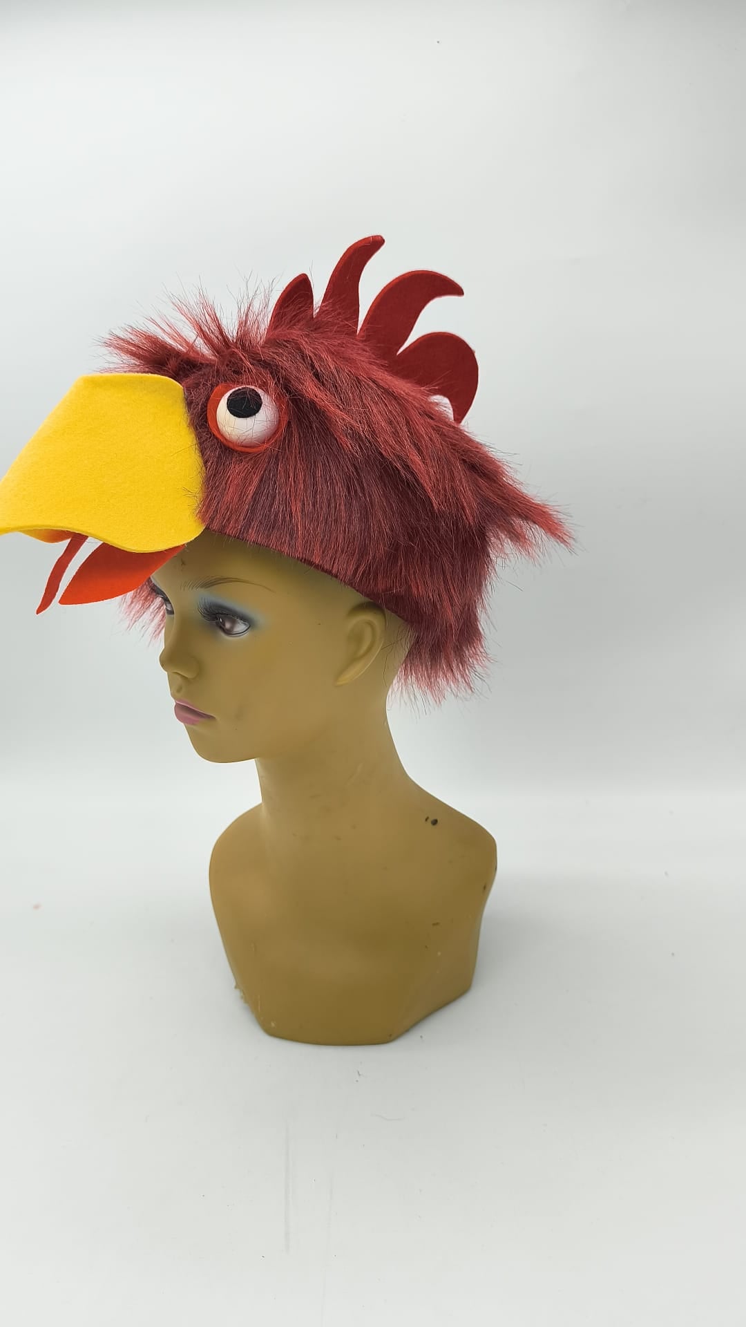 Casquete Gallo Artesanal con Pico y Cresta