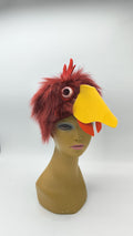 Casquete Gallo Artesanal con Pico y Cresta