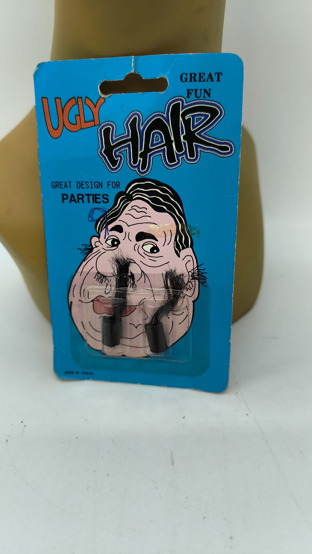 NOSE HAIR