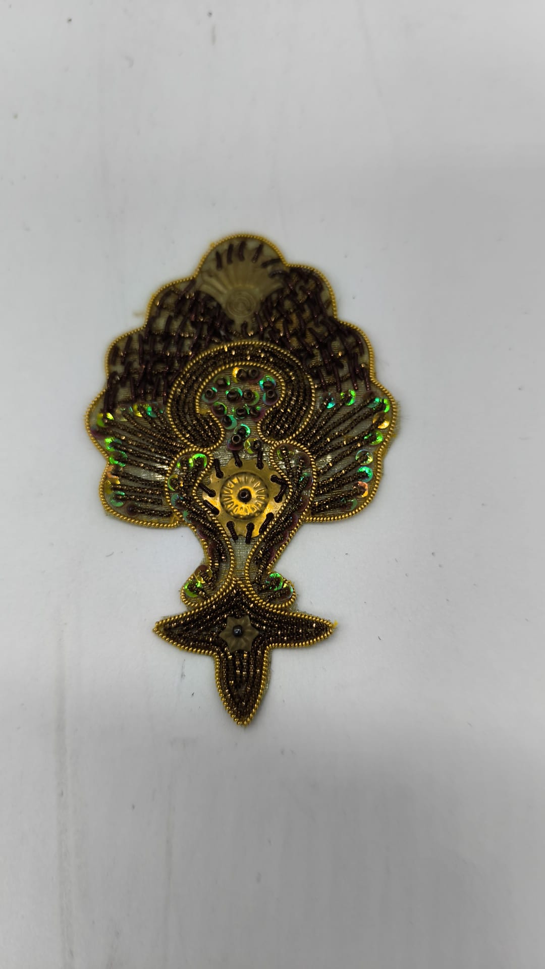 Aplíque Dorado Bordado Artesanal – Pasamanería para Disfraz Romano o Medieval