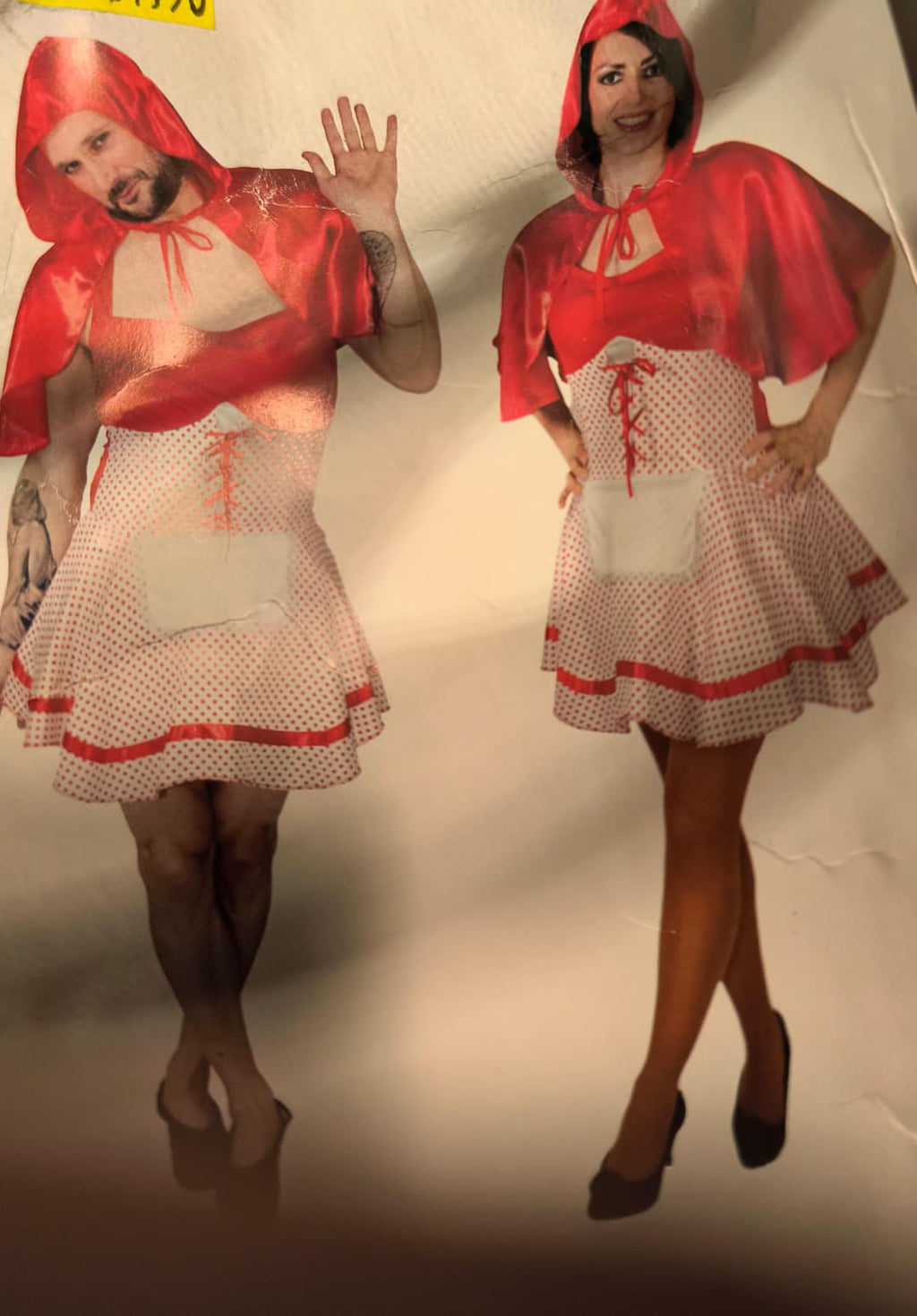 Disfraz Caperucita Roja Adulto — Falda, Corpiño y Capa