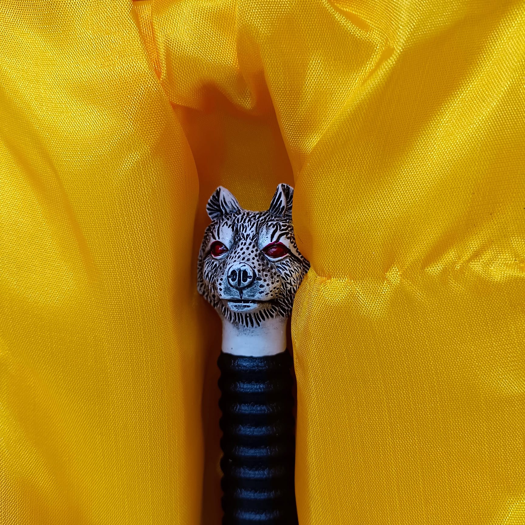 Daga Lobo de Acero – Pomo con Forma de Lobo