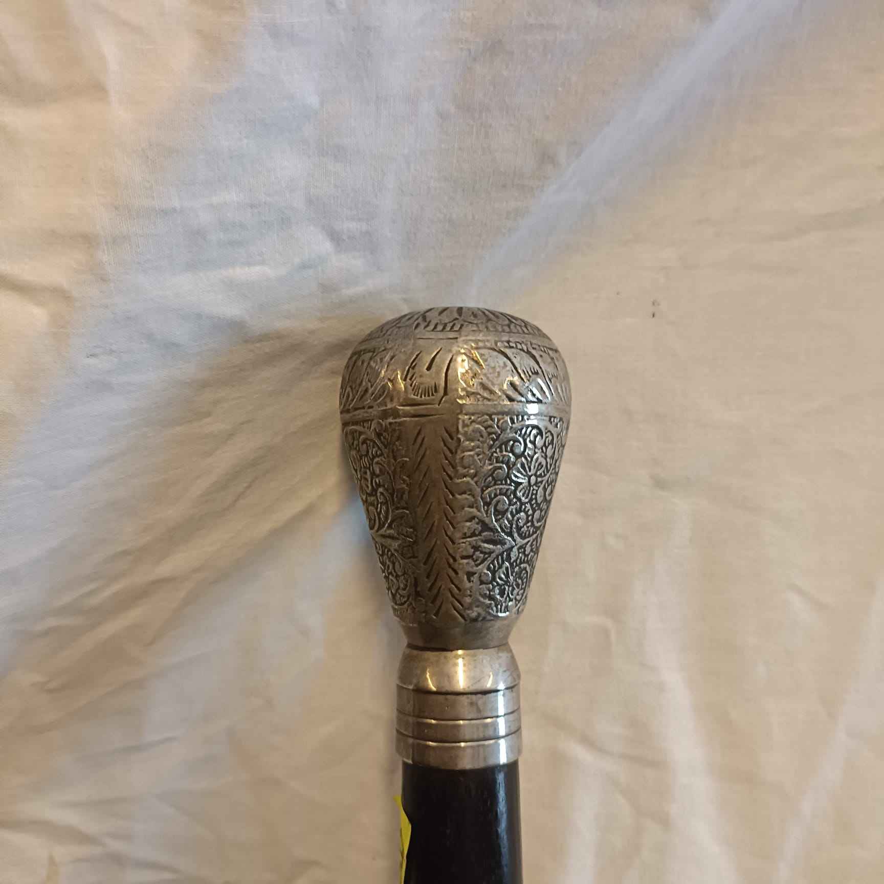 Bastón Victoriano de Lujo con Pomo Grabado — Modelo 1