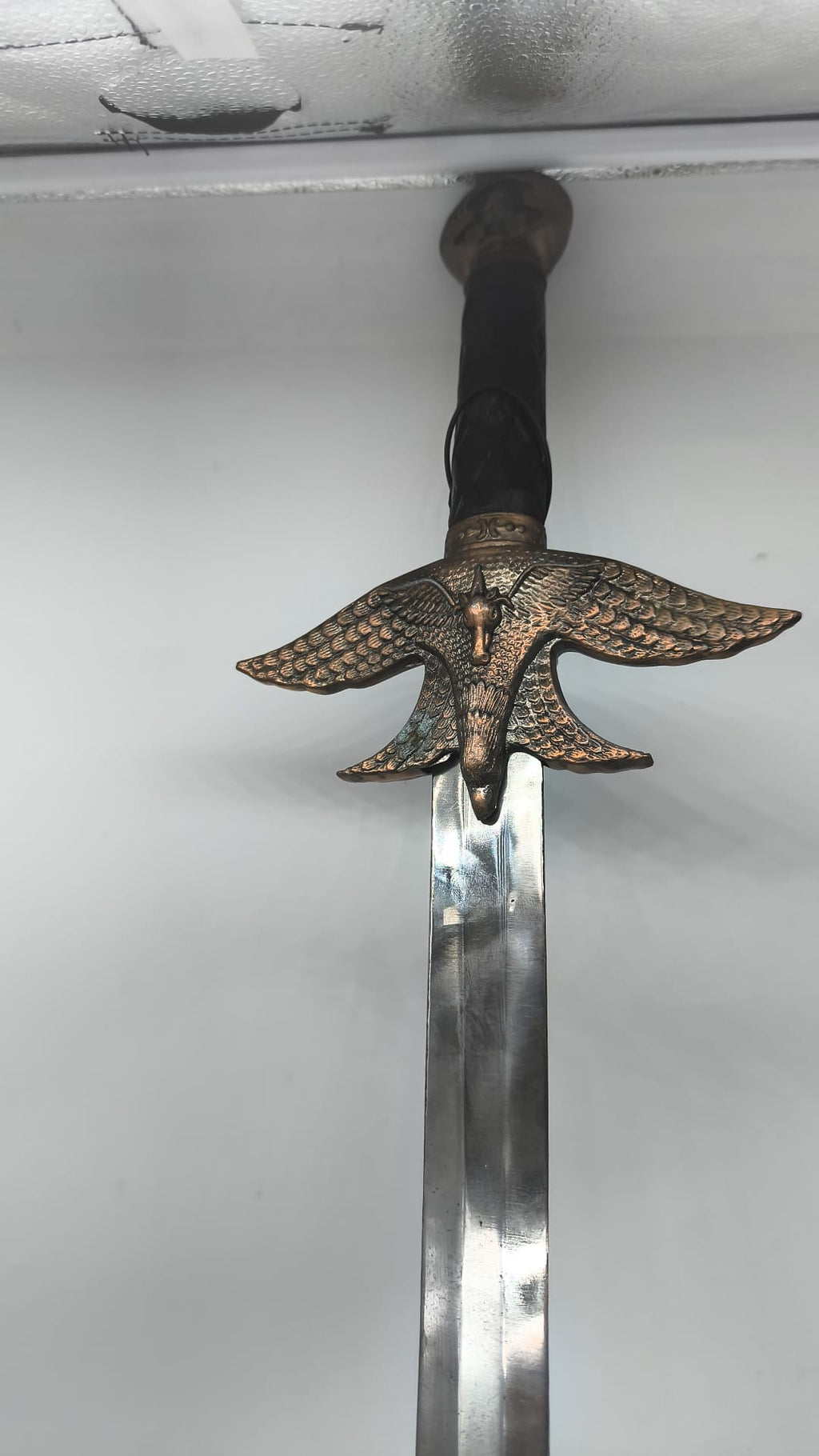 Espada Larga de Lujo con Guarda Águila Imperial Arde Lucus