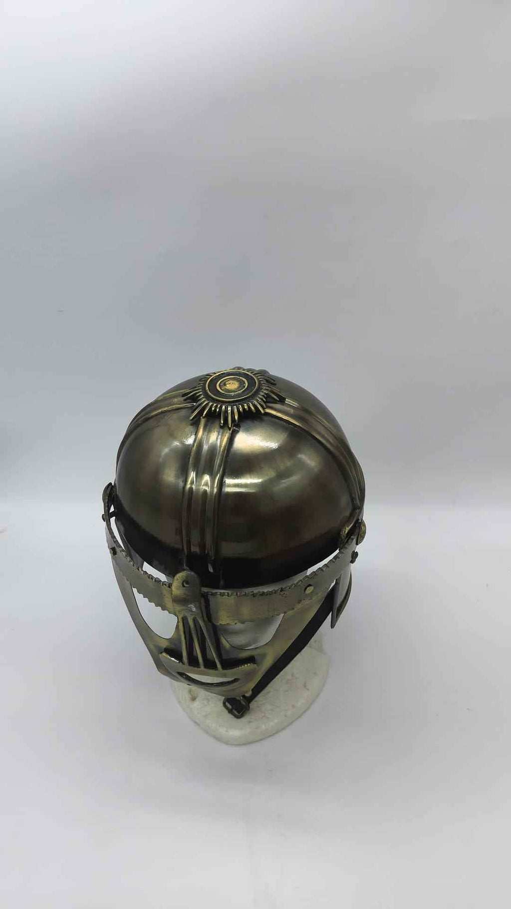 Casco Romano Montefortino Bronce con Guardacarrillos