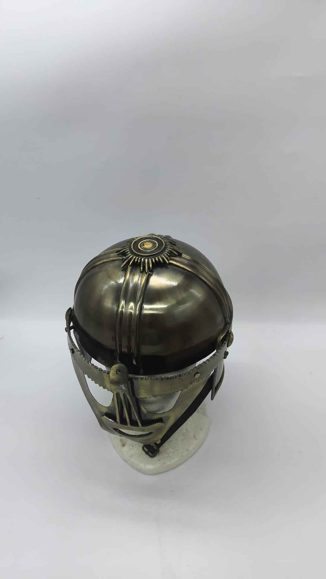 Casco Romano Montefortino Bronce con Guardacarrillos