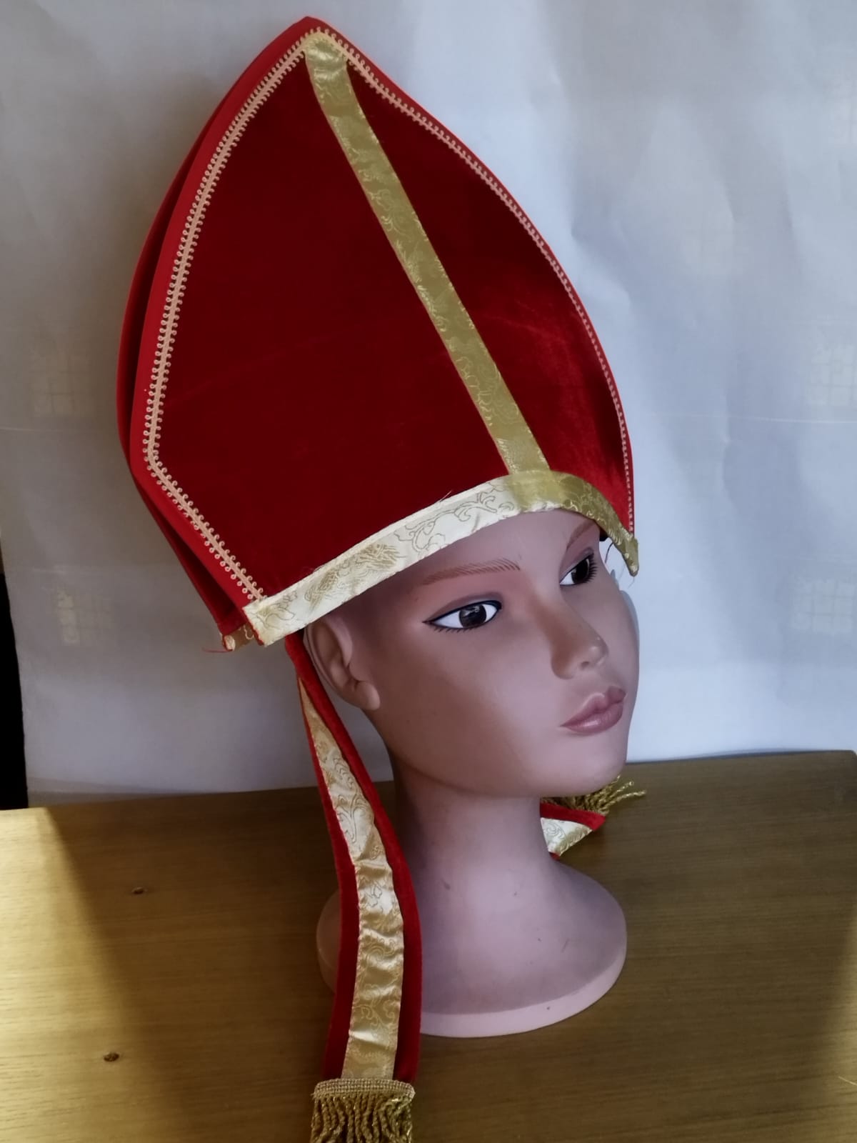 VELVET MITRE