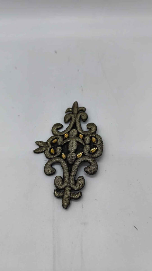Aplíque Bordado Flor de Lis – Pasamanería para Disfraz Medieval