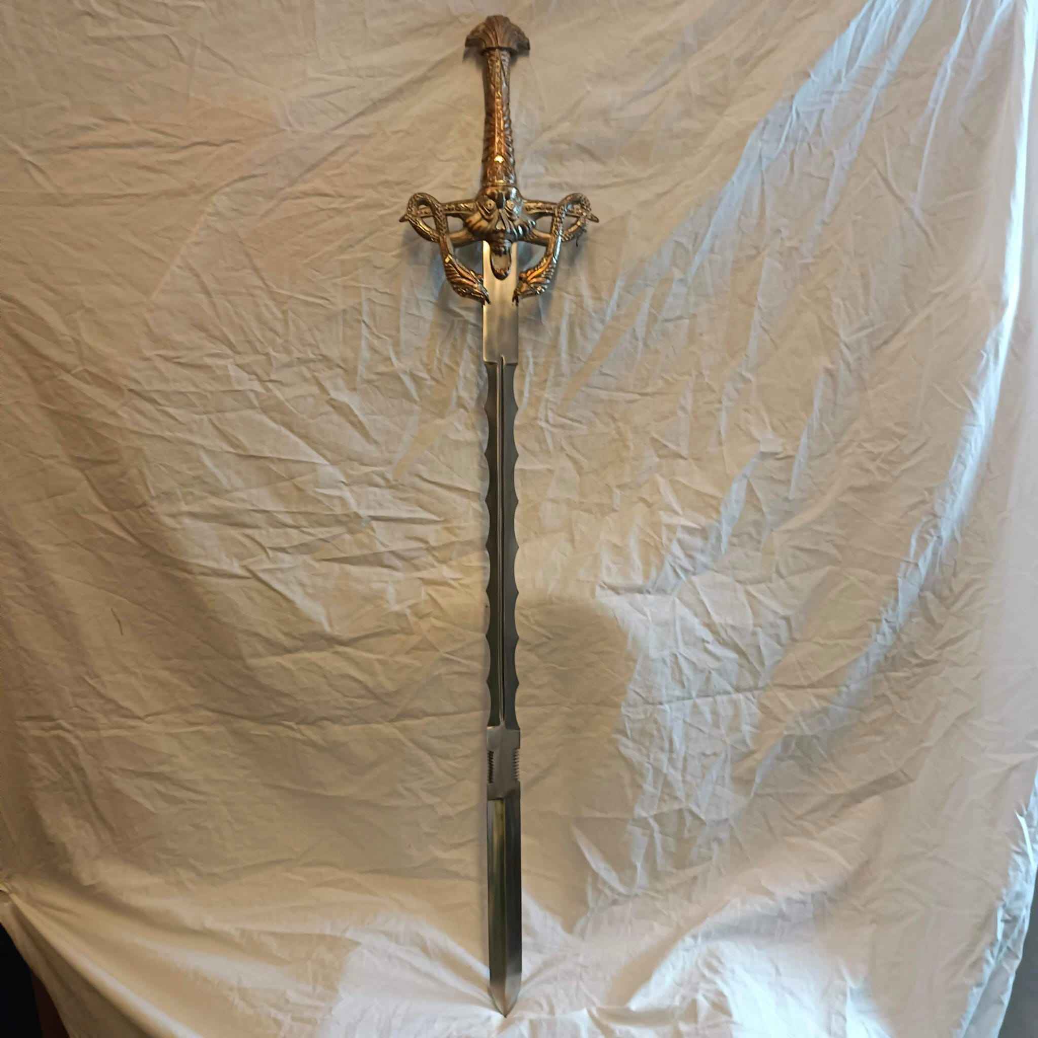 Espada Decorativa Medieval Fantasía con Calavera