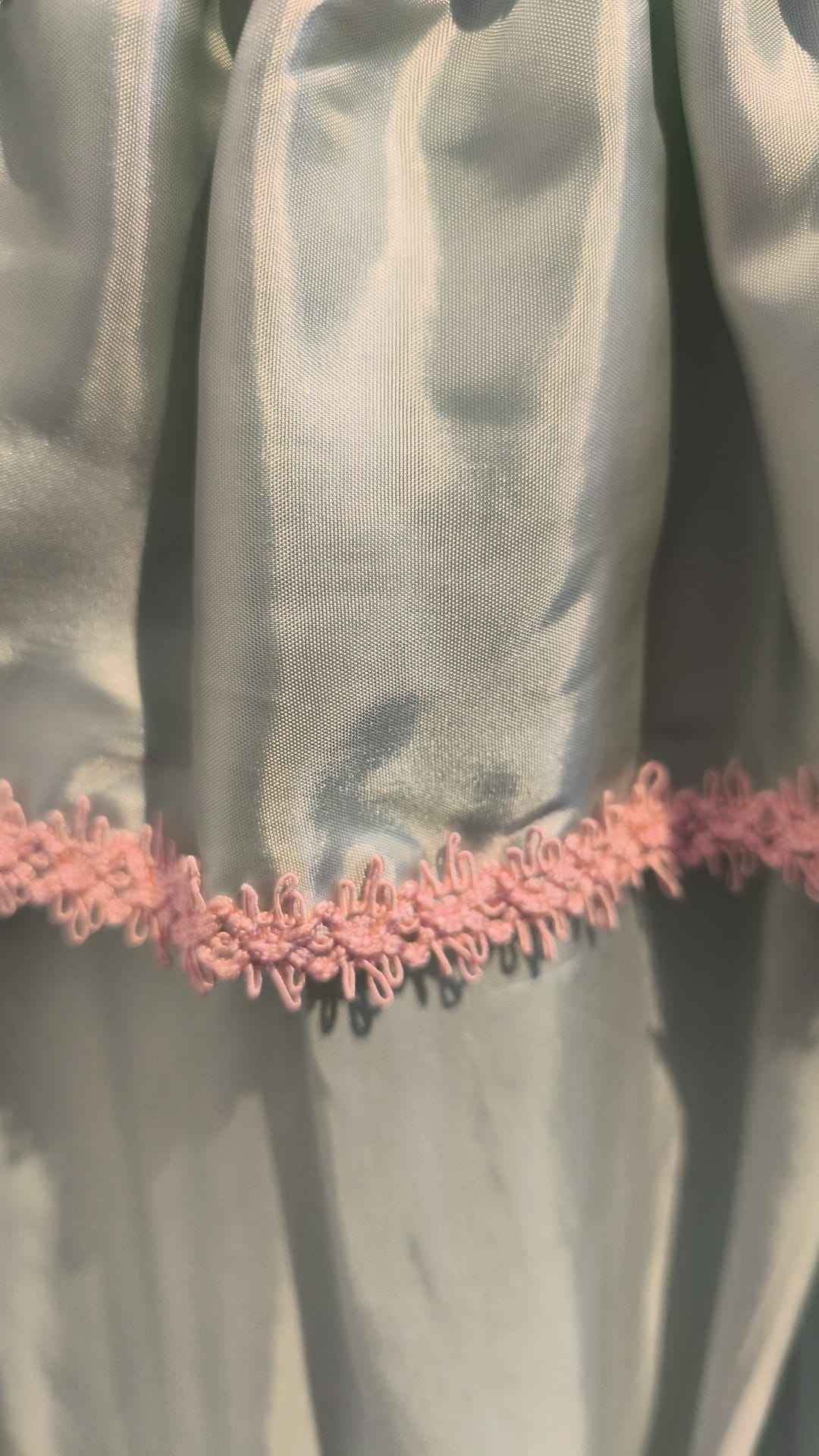 Camisa Medieval Verde Agua con Pasamanería Rosa